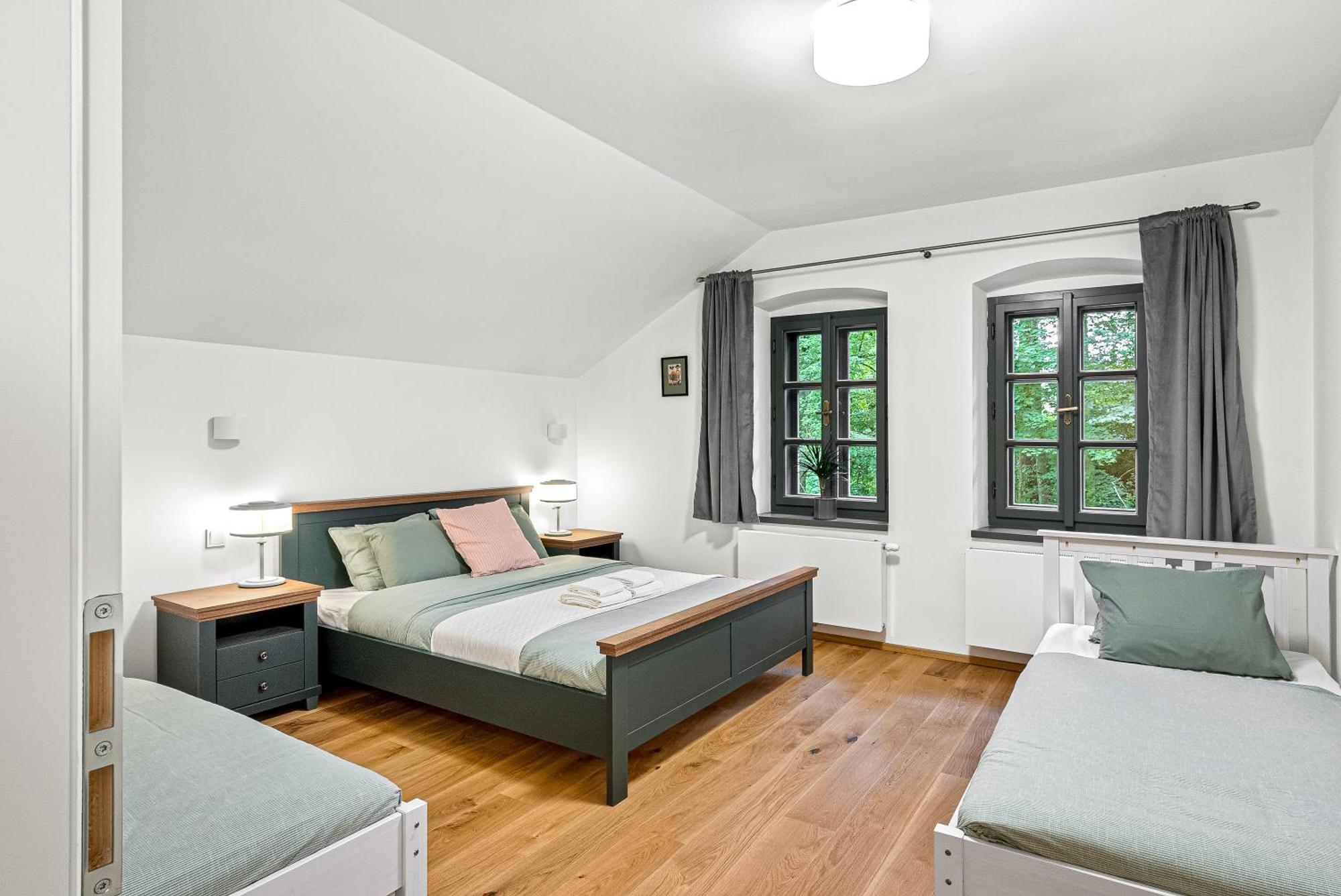 Vyletni Restaurace Rudolfov Hotel Jindřichŭv Hradec Kültér fotó